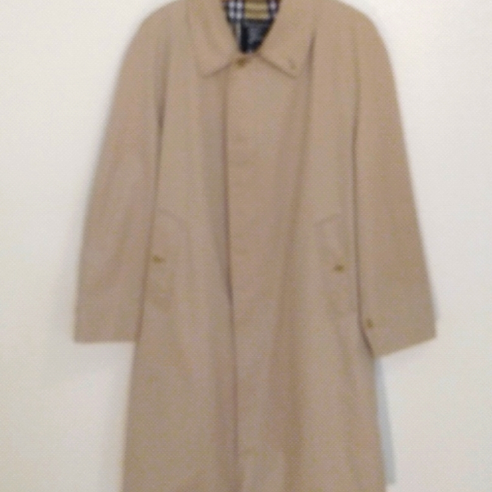 Men's  Burberrys' for Harrods mid trench coat.